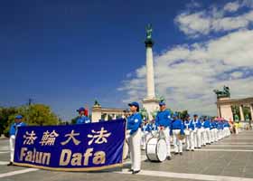 天國樂團於匈牙利國慶節閃亮登場