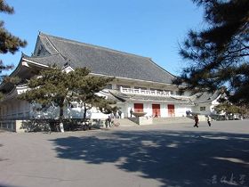 '吉林大學禮堂（鳴放宮）'