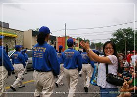 圖7：來自台灣的陳女士是這次帶天國樂團到尼亞加拉瀑布的校巴司機