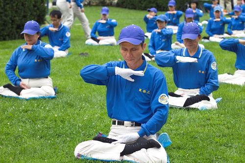 圖10-12：集體煉功