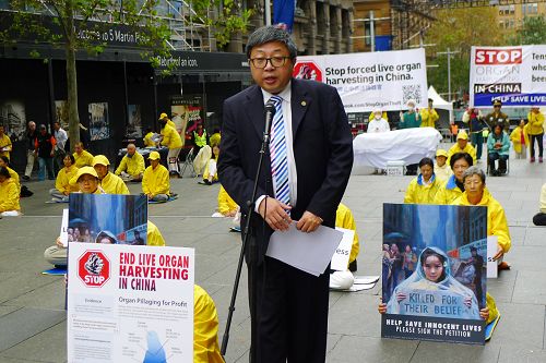 澳洲紐省帕拉瑪塔市（Parramatta City）華裔市議員胡煜明