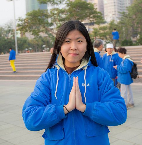 '圖6：台東大學音樂系學生佩彤修煉法輪功之後，認真學習並讓教授們誇讚學法輪功的多是「精英群」。'