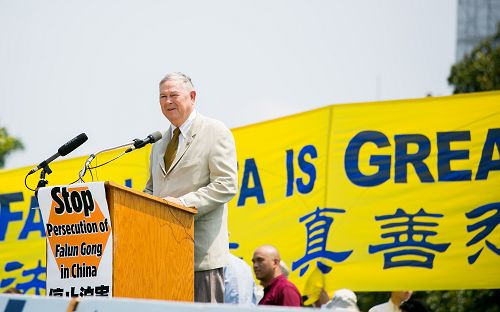 共和黨資深眾議員、眾議院外交事務委員會資深成員達納•羅拉巴克