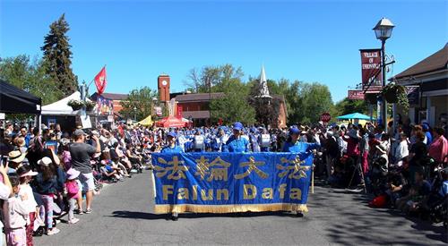 '圖6：二零一七年六月三日多倫多天國樂團應邀參加了萬錦市舉行的四十八屆伊人村節日遊行（Unionville Festival parade）'