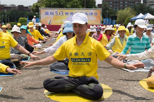 '圖9：諸葛少鈞希望能將修煉大法後的慈悲美好留給每一個有緣人。'