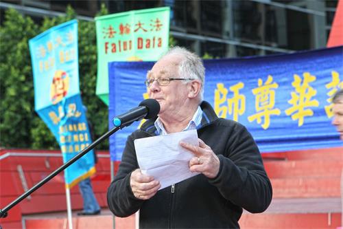 '圖10：前澳洲民主工黨（Democratic Labor Party）維州副主席福拉德（Gerard Flood）先生發言。'