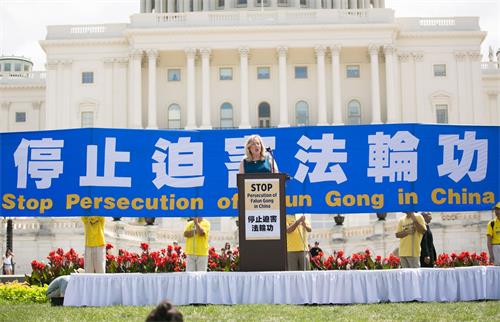 圖9：公民人權委員會（Commissioner Citizens Commission on Human Rights，CCHR）專員琳達﹒拉格曼博士（Dr. Linda Lagemann）