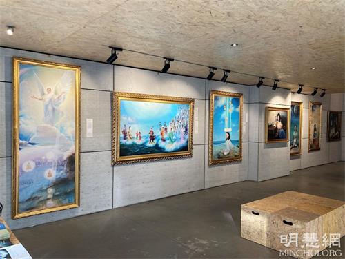 '圖1：「真善忍國際美展」在雅典展出'