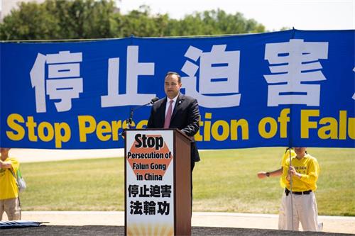 '圖6：共產主義受害者紀念基金會（Victims of Communism Memorial Foundation）安德魯﹒布雷姆伯格（Amb. Andrew Bremberg）大使說，美國國會現在正在考慮一項重要的法案《停止強制摘取器官法》。該法案可以幫助防止進一步的強制摘取器官行為。'